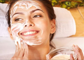 Uses of Almond Oil for Hair Uses of Almond Oil for Hair